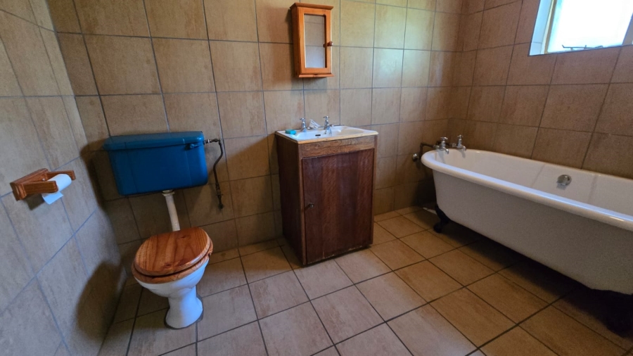 5 Bedroom Property for Sale in Navalsig Free State